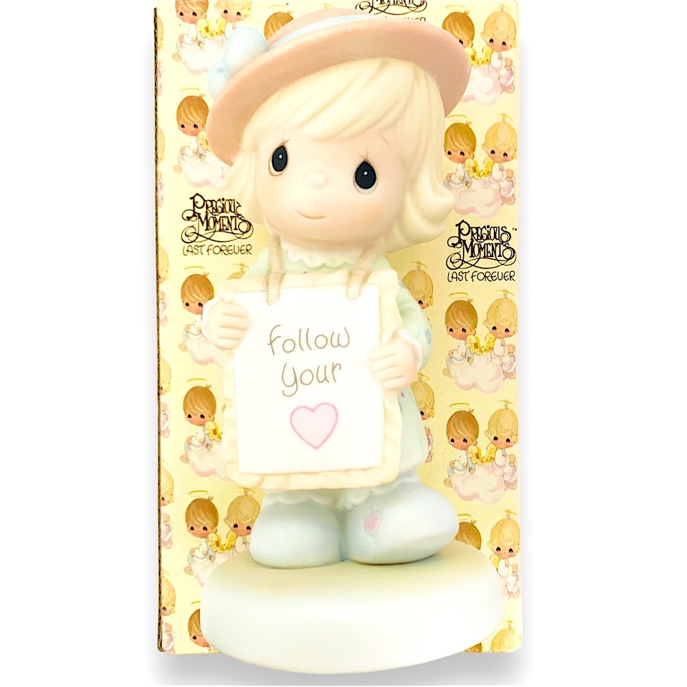 1995 Precious Moments Figurine Follow Your Heart New Event Figurine